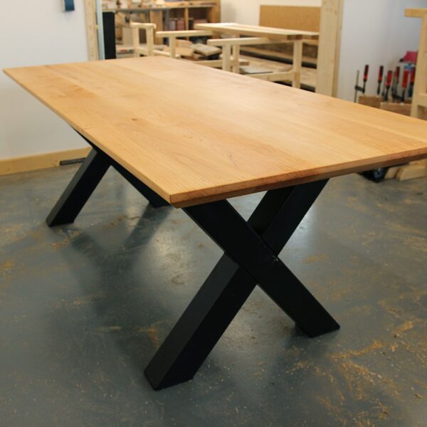 Table À Manger En Aulne Massif Sur Mesure, En Frêne, Avec Piètement En Acier