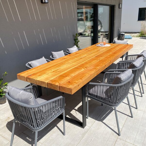 Table De Jardin En Poutres De Bois Sur Mesure, En Extérieur
