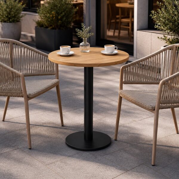 Table Bistrot Sur Mesure Pour Terrasse Et Restauration, En Chêne, De Forme Ronde
